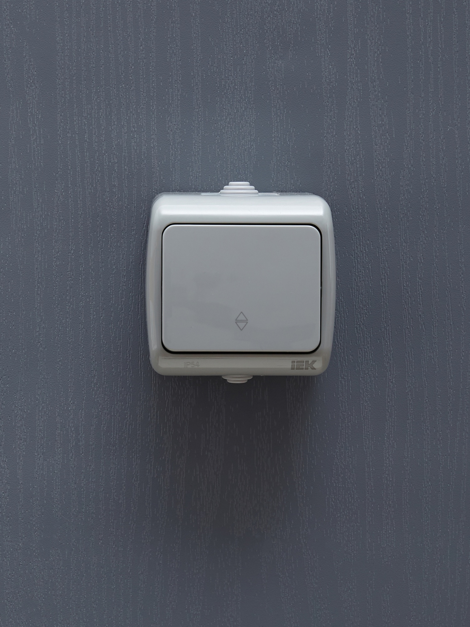 AQUATIC Выключатель 1-клавишный проходной для открытой установки 10А IP54 ВС-20-1-2-А IEK